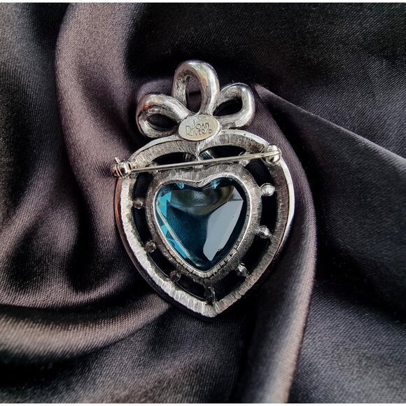 Vintage JOAN RIVERS Signed Blue Heart Romantic Rhinestone Silver Tone Clear Litt - Picture 6 of 6